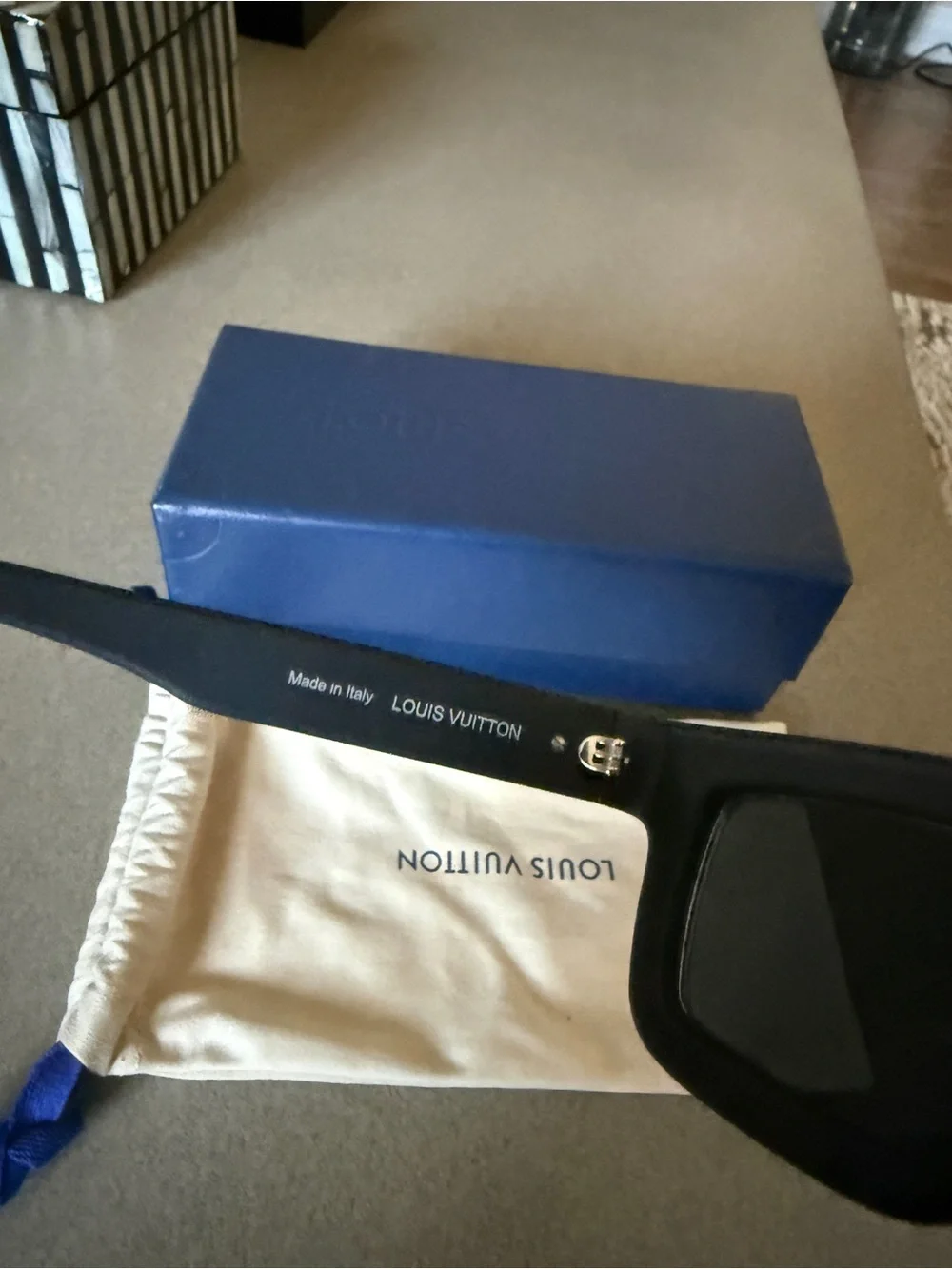 Louis Vuitton Black Square Sunglasses with Silver Trim - Picture 6 of 7